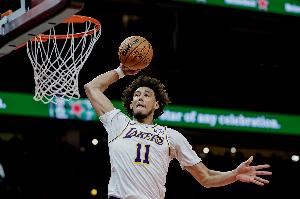 海斯谈雷霆：上季他们防守就已经非常出色了 现在还要更棒一些