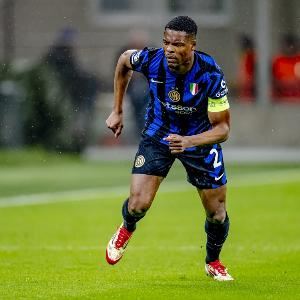 意媒：邓弗里斯预计无缘米兰德比，奥古斯托将顶替他的位置